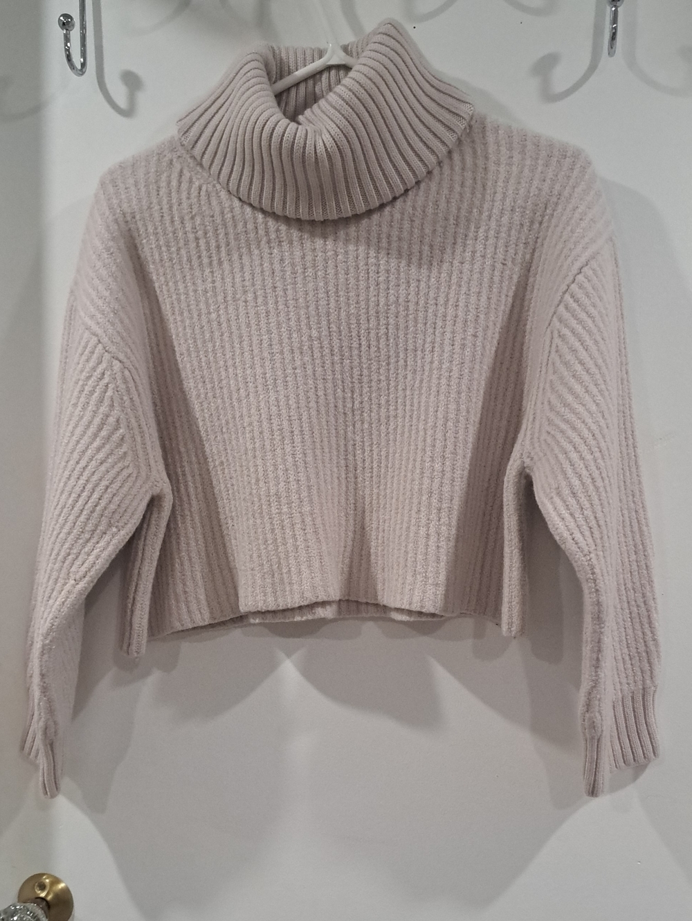 Babaton Ribbed Turtleneck Crop Sweater - Light Cream